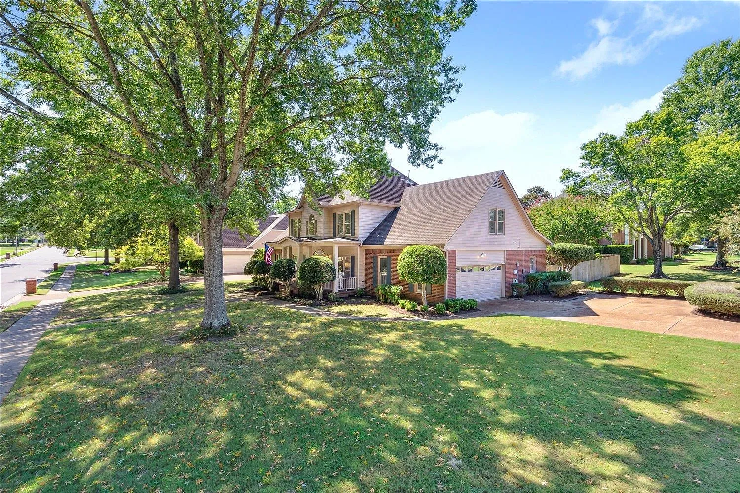 4 bed, 3.5 bath, 3608 sqft, $3,500 — Photo 4