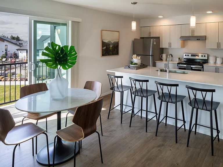 Glacier Run Apartments — Photo 14