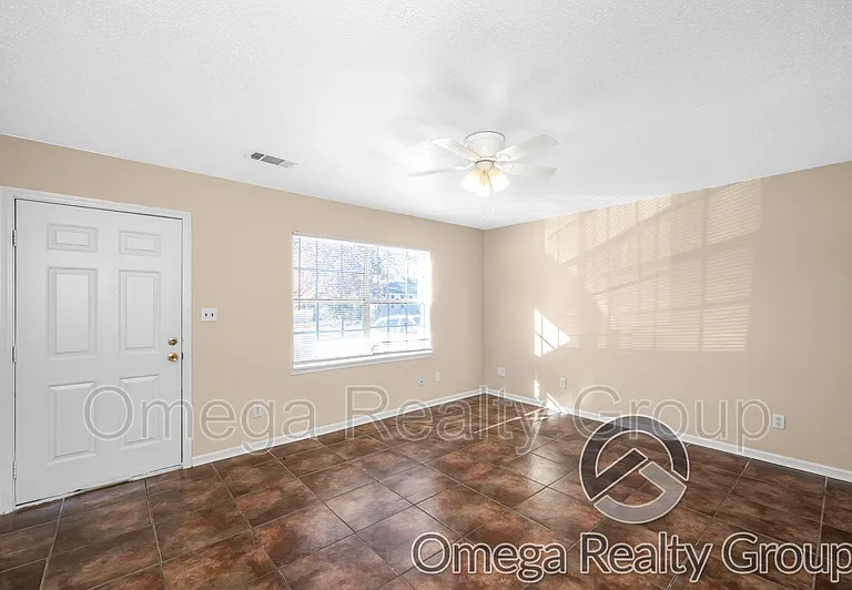 2705 18th Ave #2B — Photo 2