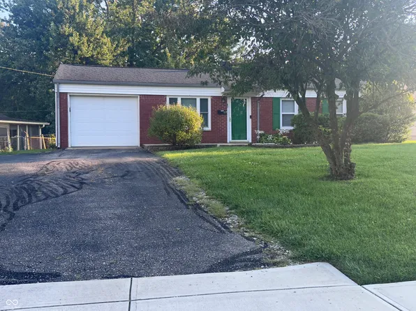 49 Sunset Mnr, Mooresville, IN 46158