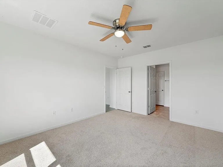 925 Dugan Cir SE — Photo 22