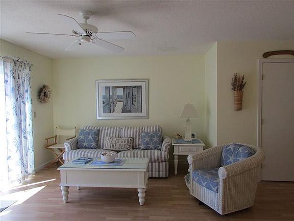 3rd image of 128 Billington Lane #128