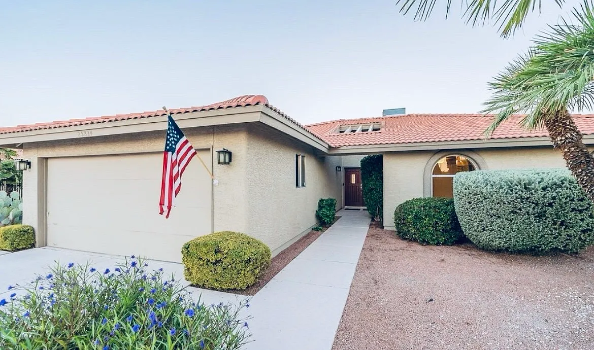 3 bed, 1971 sqft, $3,650 — Photo 3
