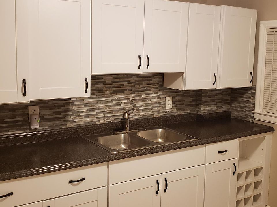 1st image of 7916 Buffalo Ave #4