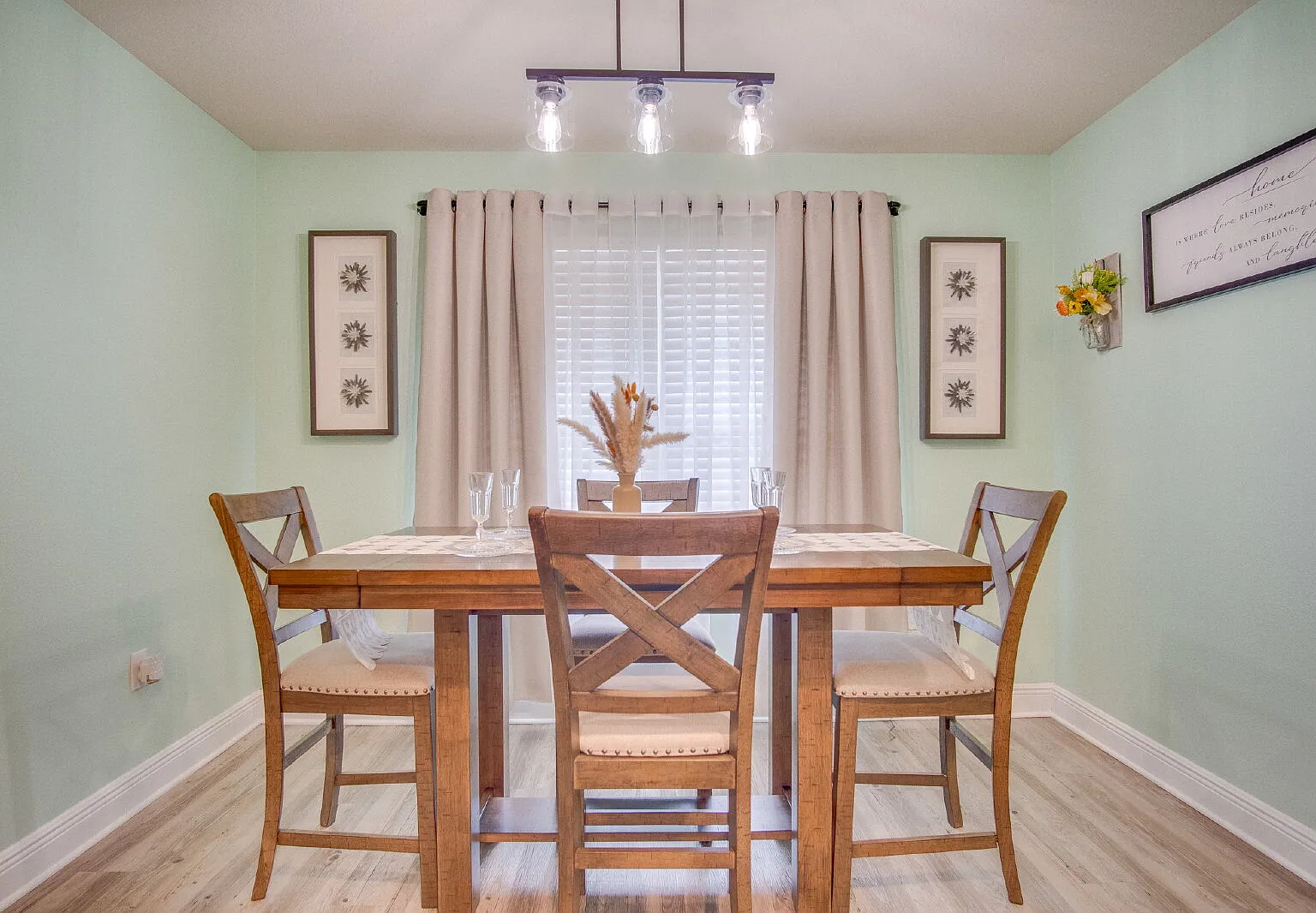 3 bed, 2.0 bath, 1645 sqft, $2,100 — Photo 4