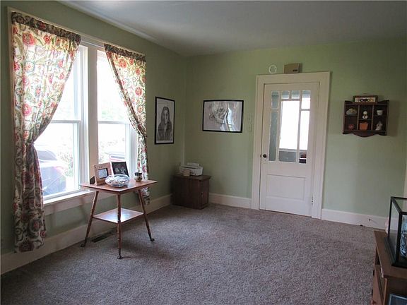 3rd image of 13884 West St