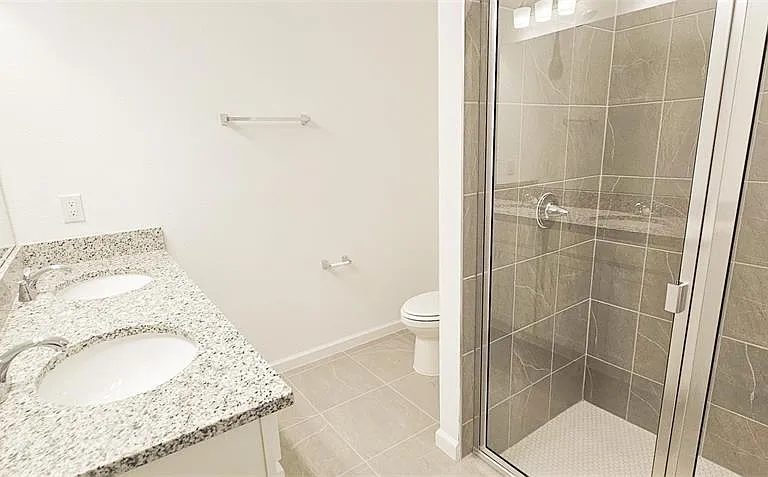 429 Silver Palm Dr — Photo 10