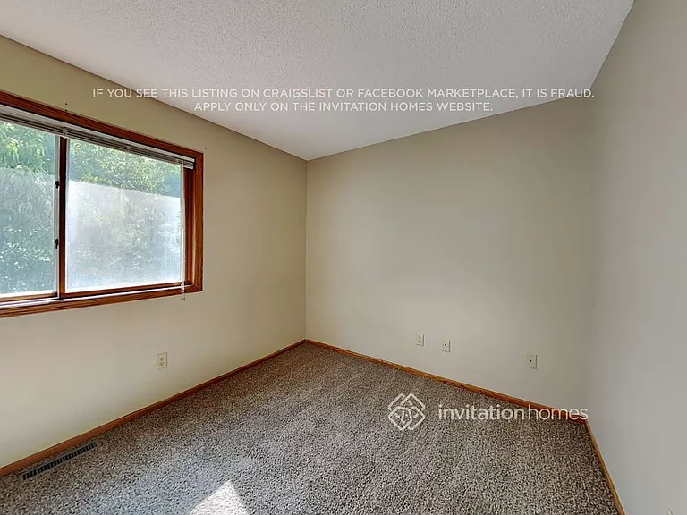 2337 Windsor Ln — Photo 15