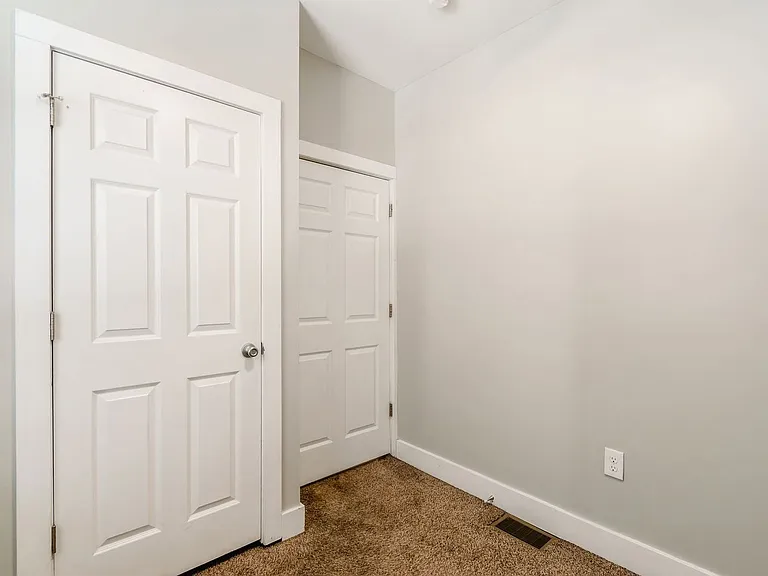 24 Chittenden Ave — Photo 24