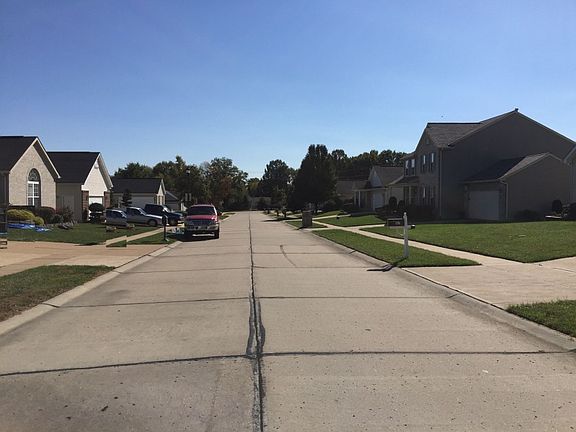 5th image of 1824 Meadow Trails Dr