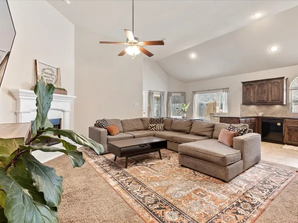 1225 Scott Dr, Weatherford, TX 76087