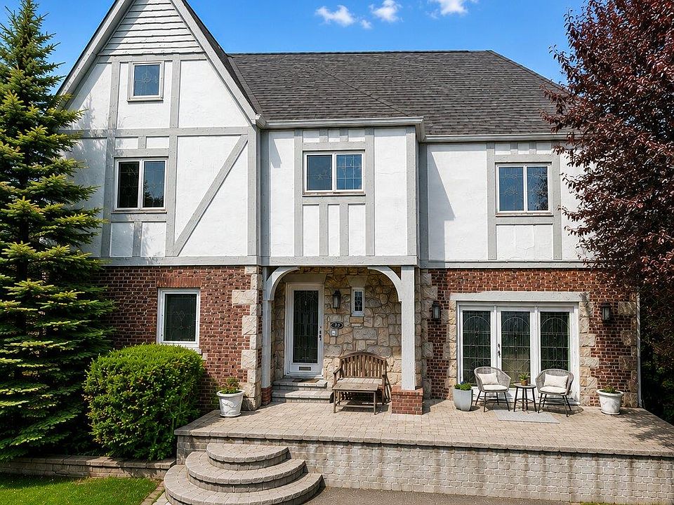 1st image of 6 Manor Lane