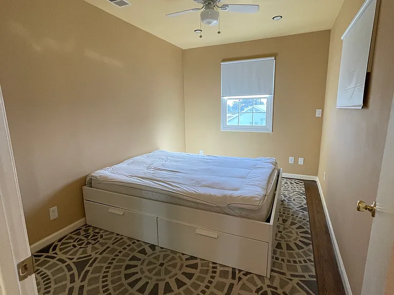 3061 Macarthur Blvd #1 — Photo 8