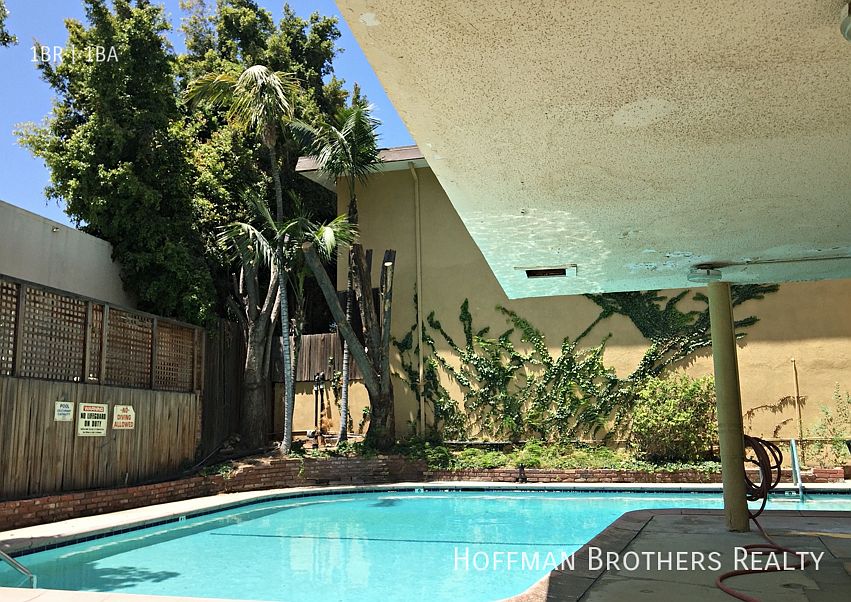 1st image of 1324 N Flores St #22