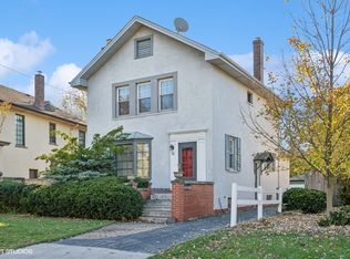 76 Warwick Rd, Winnetka, IL 60093