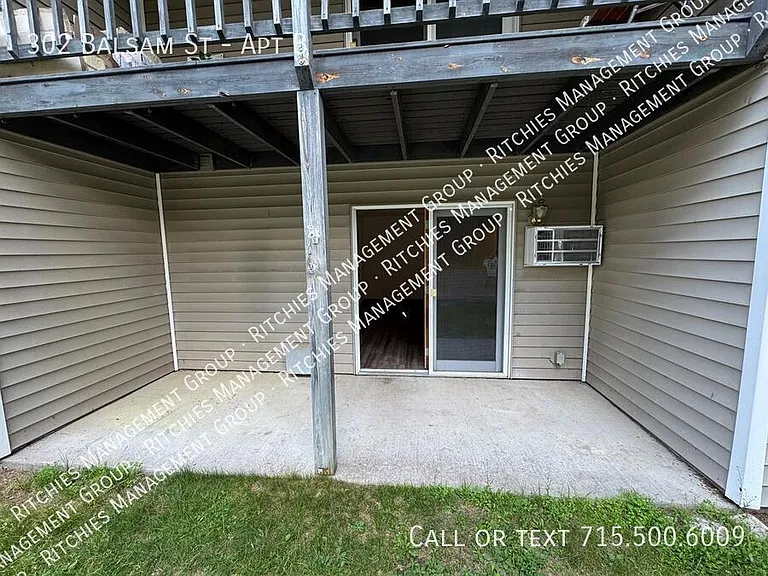 302 Balsam St #B — Photo 7