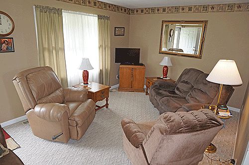 2nd image of 1122 Hillcrest Dr