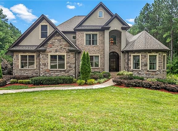 5th image of 3120 Ashwood Park Dr