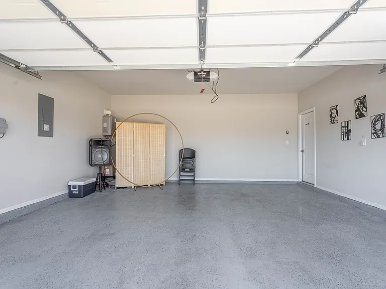 7608 Orange Blossom Rd — Photo 33