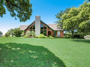1504 Whispering Oaks Ct, Granbury, TX 76049