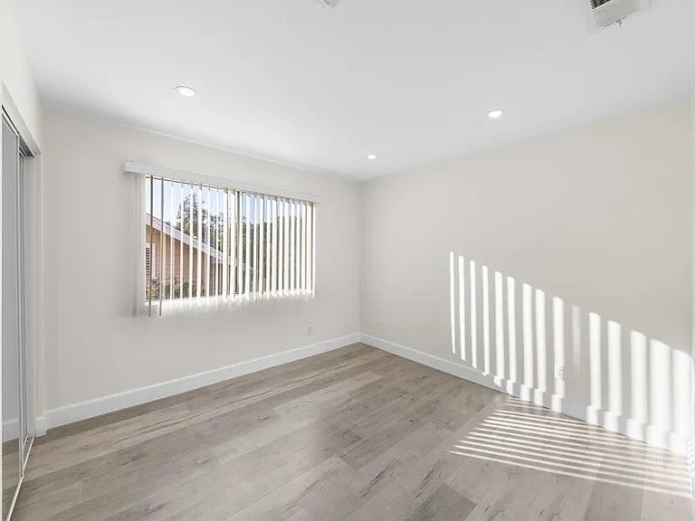 14112 Delano St #2 — Photo 12