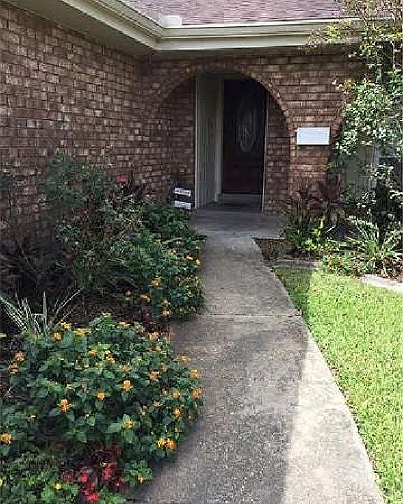 1st image of 240 Sugarpine Dr