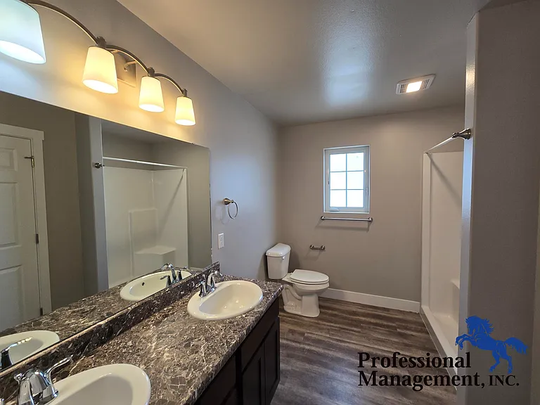2314 Acacia Cir — Photo 5