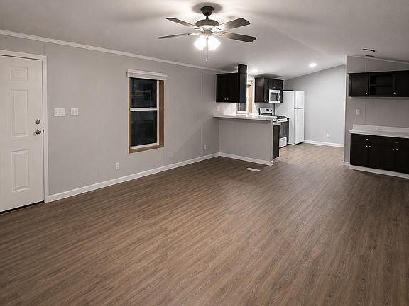 4th image of 97 Deerwood Park