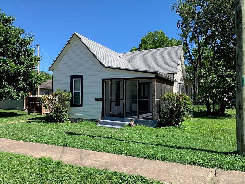 1st image of 306 NW 3rd St