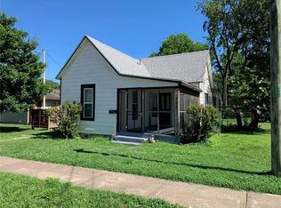 306 NW 3rd St, Bentonville, AR 72712