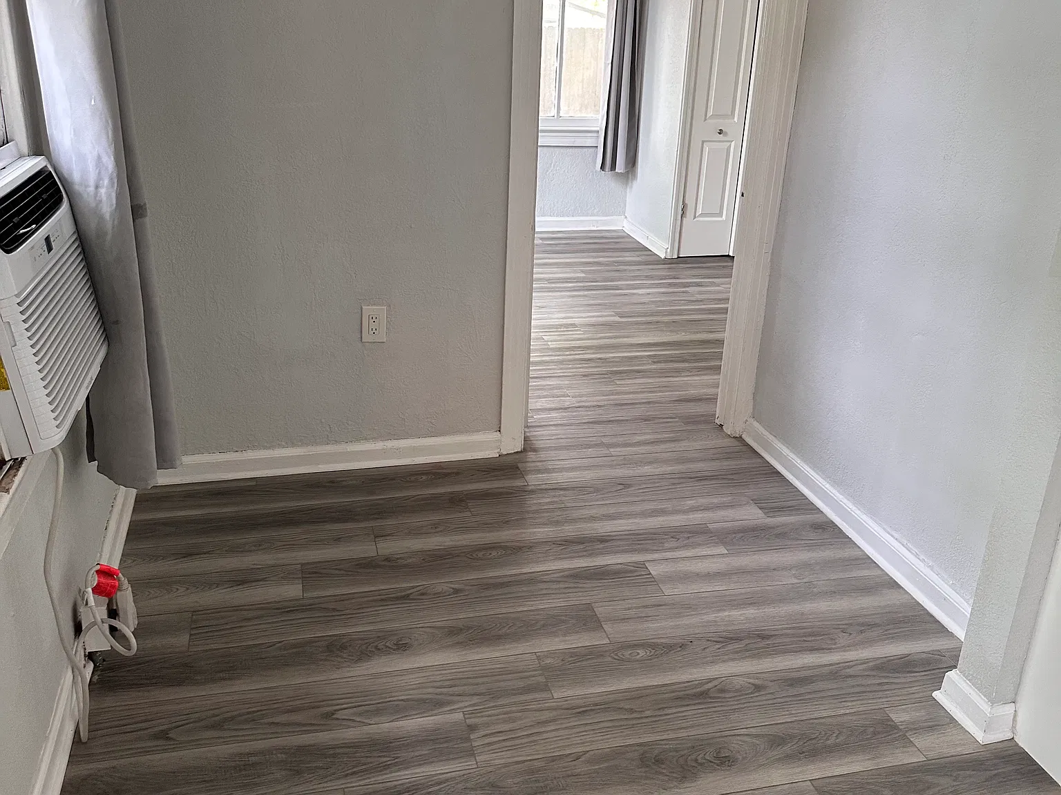 1 bed, 450 sqft, $1,295 — Photo 2