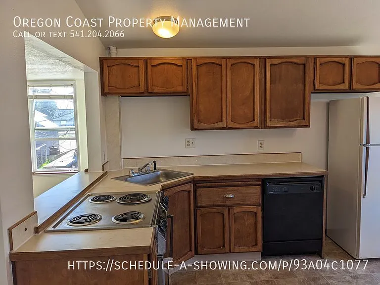 356 SE Alder St #3 — Photo 6