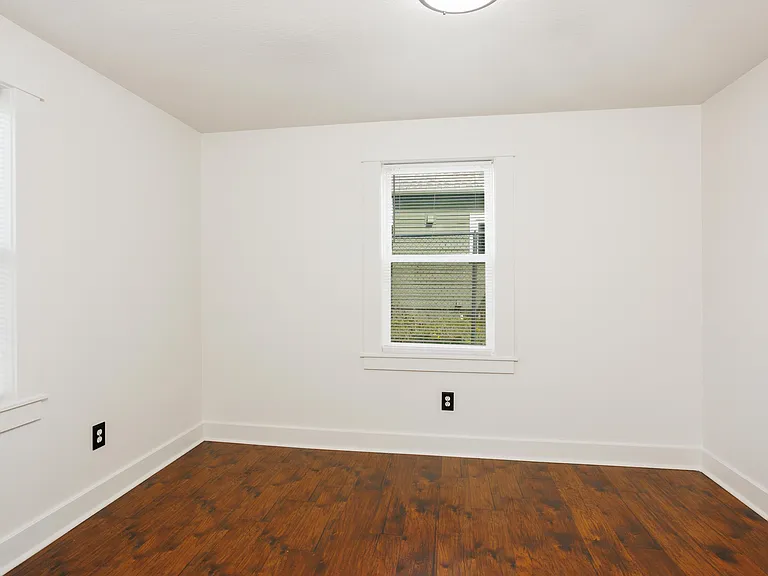 4313 N Kerby Ave — Photo 22