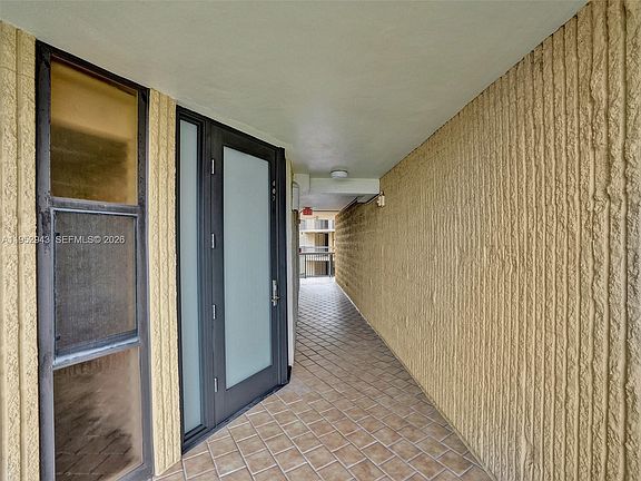5th image of 1167 Hillsboro Mile APT 607
