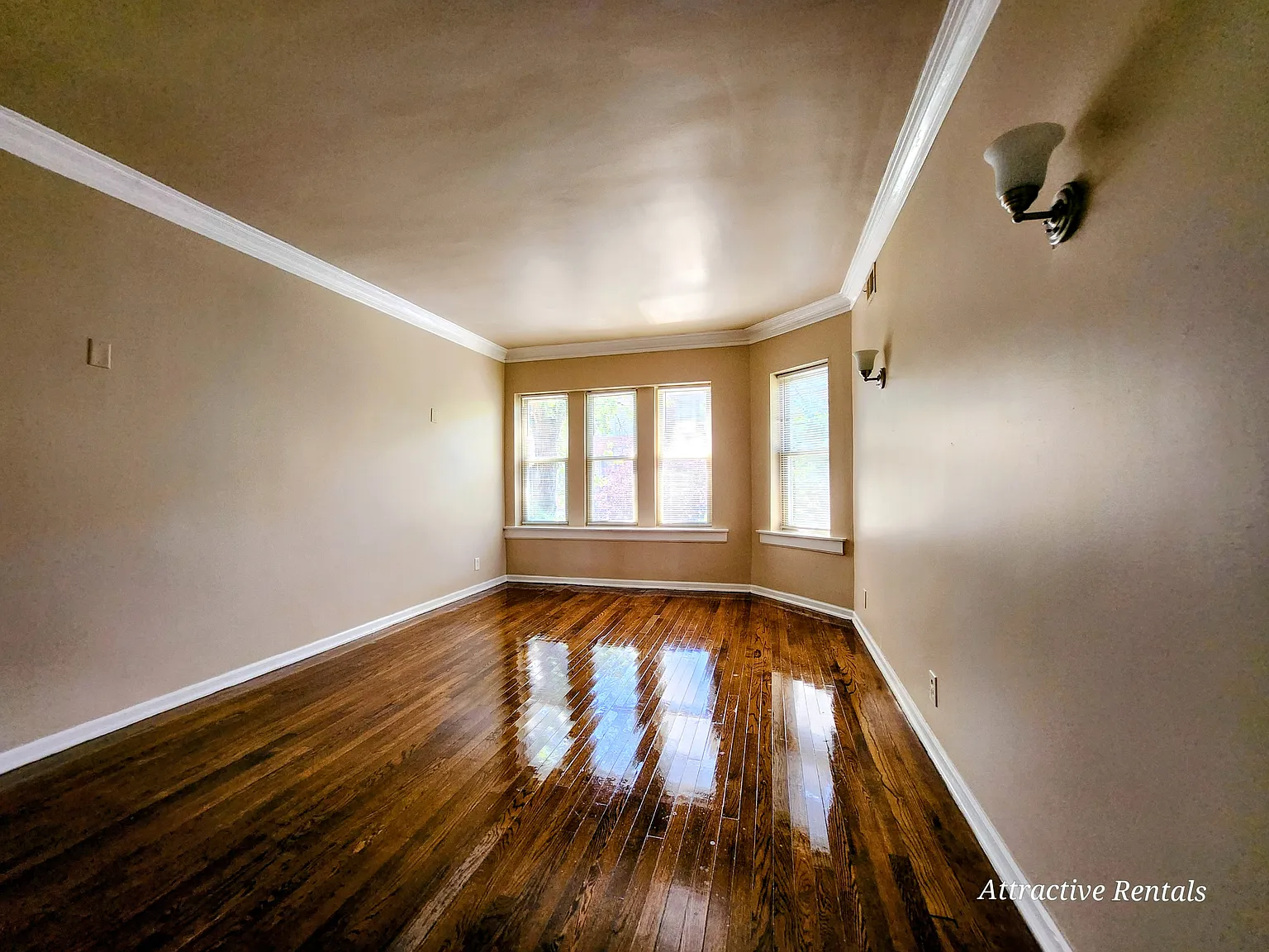 2 bed, 1000 sqft, $1,100 — Photo 1