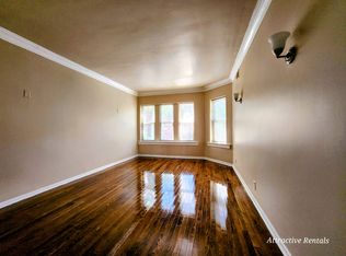 2650 E 78th St #4, Chicago, IL 60649