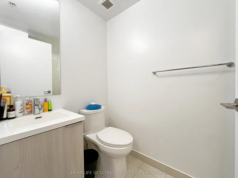 203 College St #1205 — Photo 12
