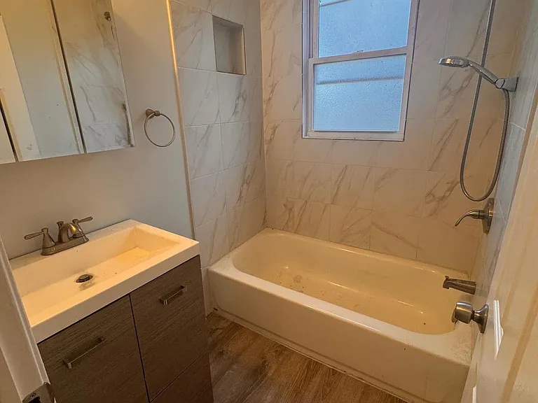 5200 Ready Ave — Photo 9