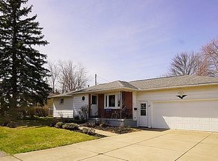 54 Thomas Dr, West Seneca, NY 14224