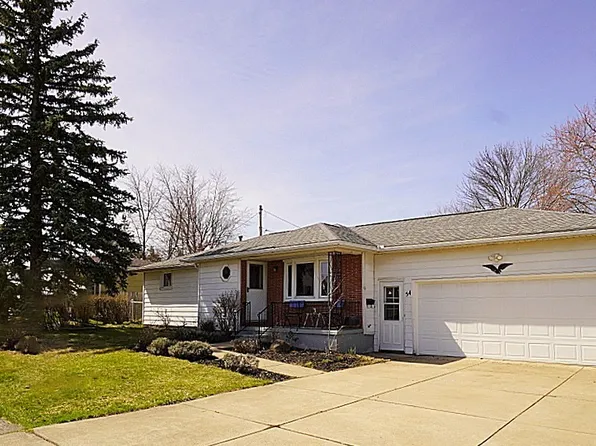54 Thomas Dr, West Seneca, NY 14224
