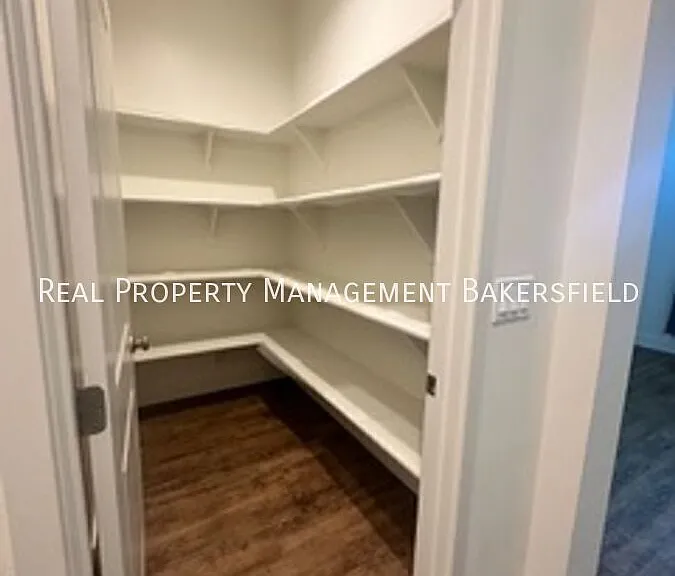 823 Brookline Ln — Photo 42