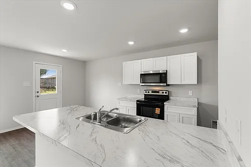 293 Victory Dr Photo 1