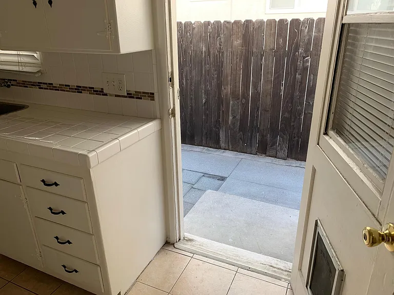 4753 N Clybourn Ave #3 — Photo 10