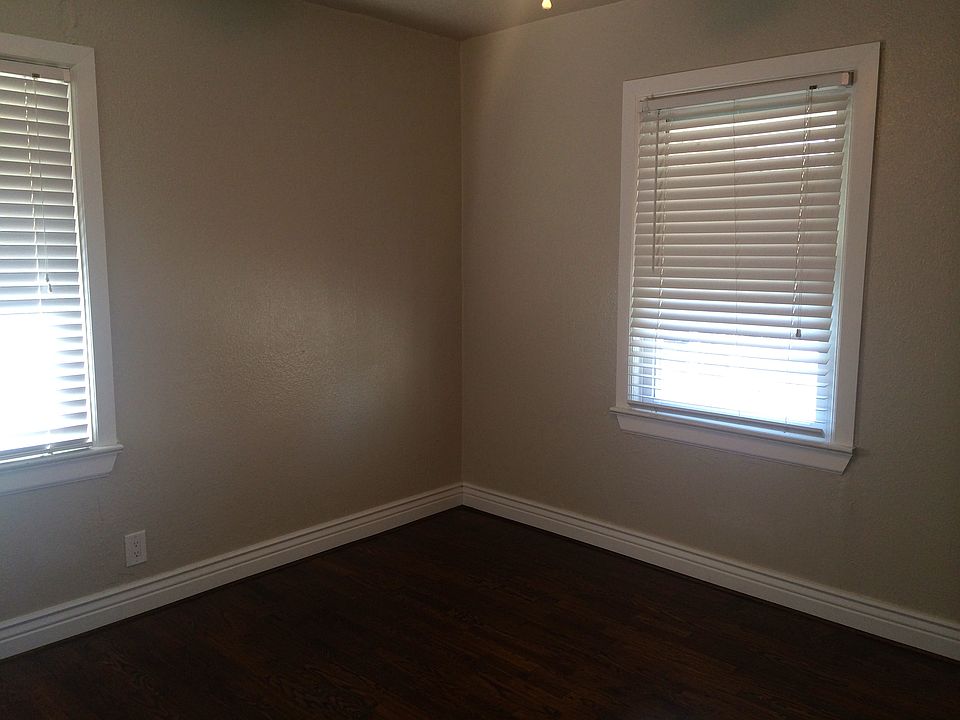 1st image of 2701 NE 19th St