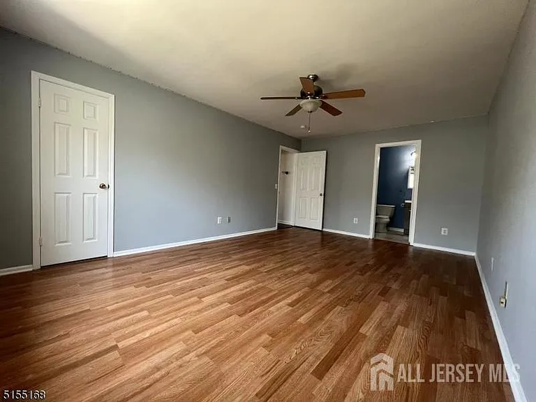 294 Dorset Ct — Photo 16