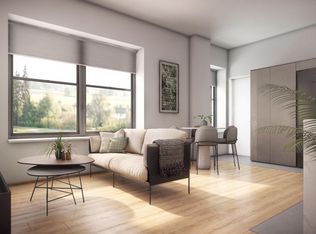 Winona, Chicago, IL 60640