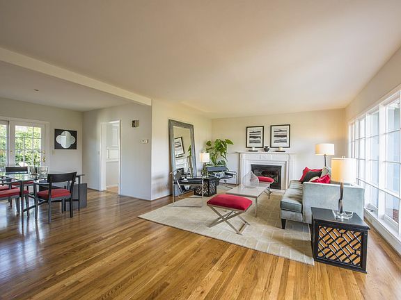 3rd image of 3821 Laguna Ave