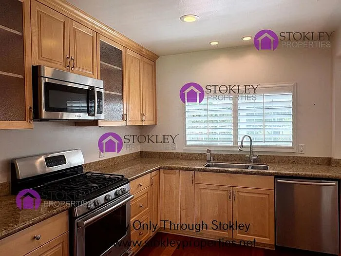 3 bed, 2.0 bath, 1537 sqft, $4,895 — Photo 4