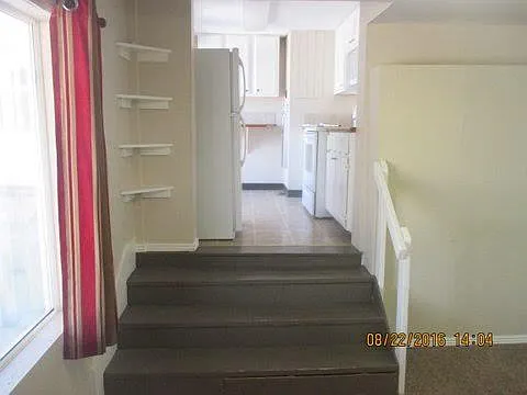 223 E Florida Ave — Photo 6