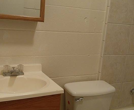 2nd image of 1806 Knapp St APT F
